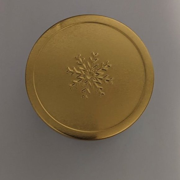 Yankee Candle Balsam and Cedar, 7 Oz - Picture 3 of 4